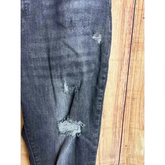 Judy Blue Distressed Washed Out Black Skinny Jeans Women's Size 15/32 NEW - Picture 4 of 12